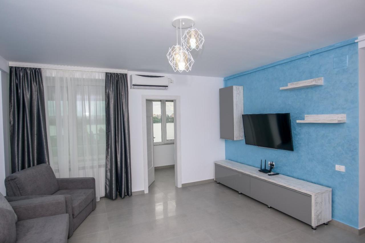 C&y Marco Mamaia