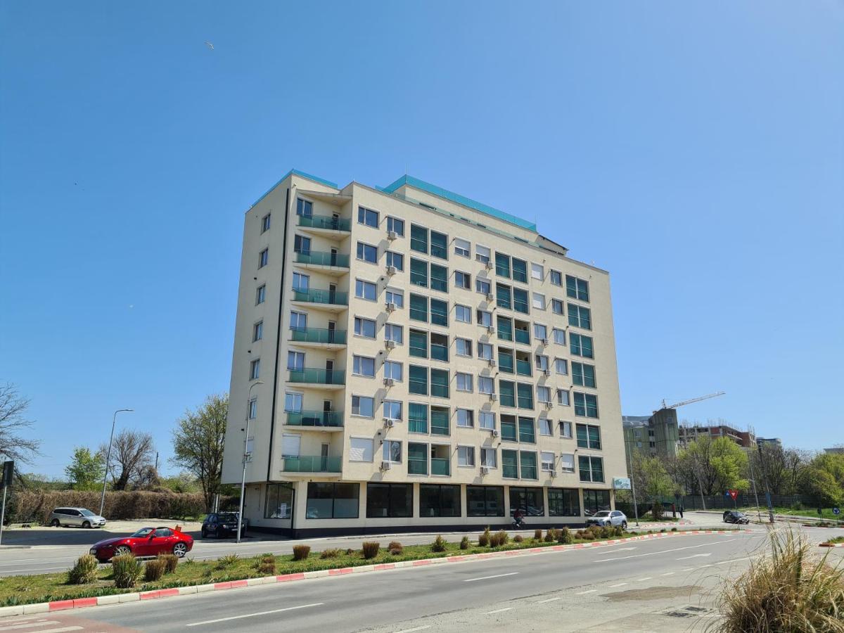 C&y Marco Apartment Mamaia