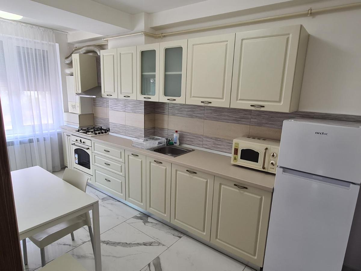 C&y Marco Apartment Mamaia